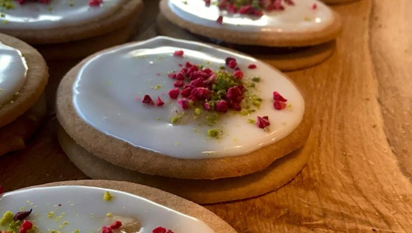 Hindbærsnitte Pastry by Holst & Riess